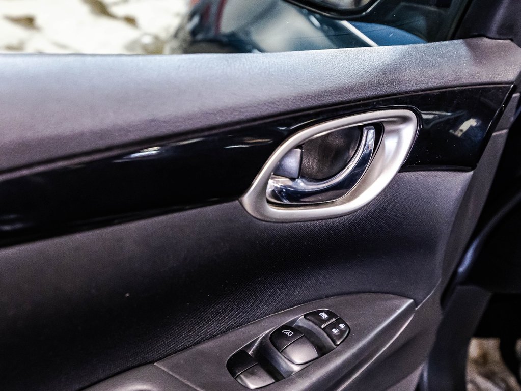 2017 Nissan Sentra SV in Montréal, Quebec - 12 - w1024h768px