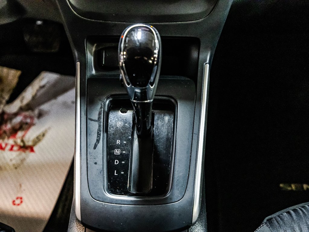2017 Nissan Sentra SV in Montréal, Quebec - 25 - w1024h768px