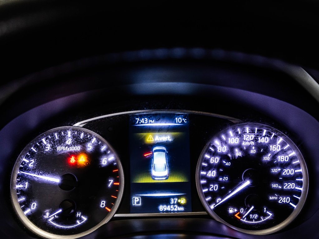 2017 Nissan Sentra SV in Montréal, Quebec - 23 - w1024h768px