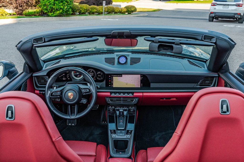 2023 Porsche 911 Carrera 4 GTS Cabriolet in Montréal, Quebec - 22 - w1024h768px