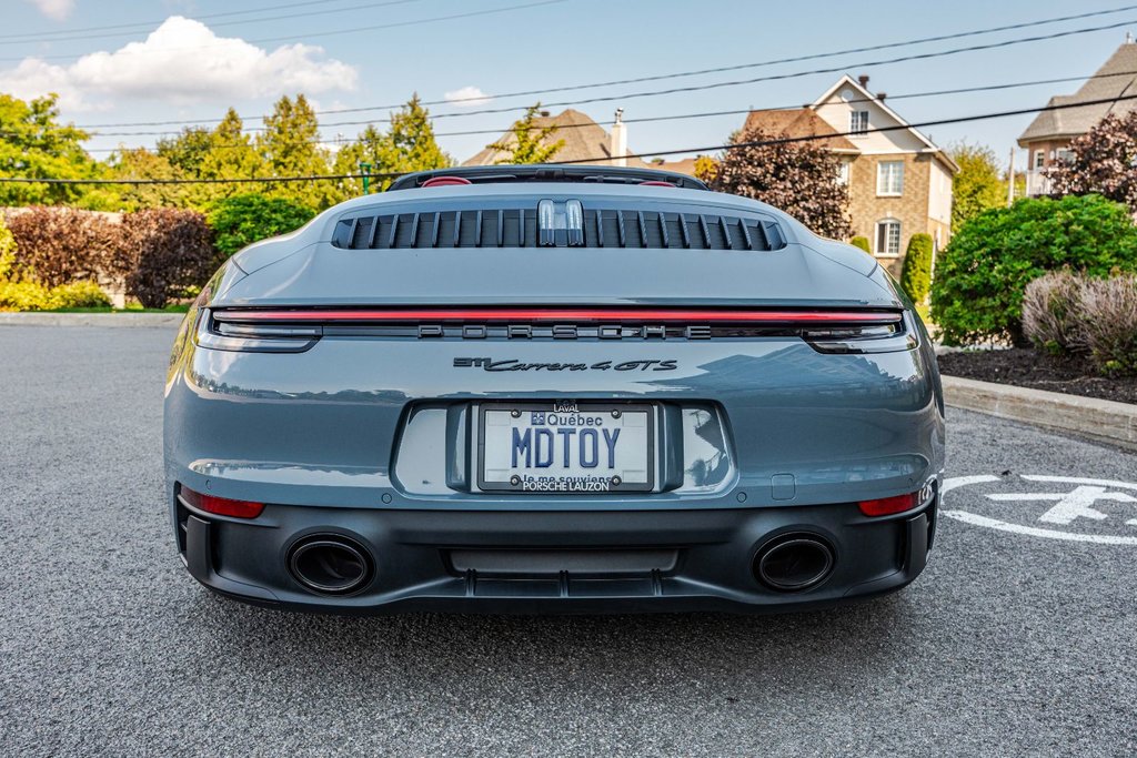 2023 Porsche 911 Carrera 4 GTS Cabriolet in Montréal, Quebec - 13 - w1024h768px