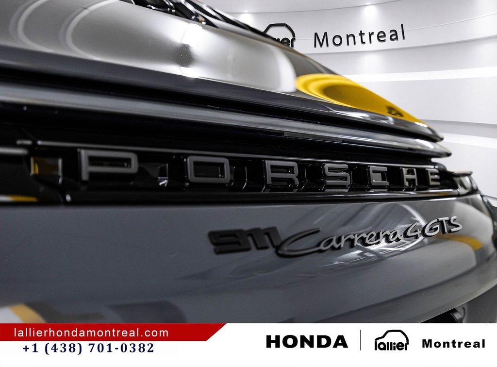 2026 Porsche 911 CARRERA 4 GTS CABRIOLET in Montréal, Quebec - 12 - w1024h768px