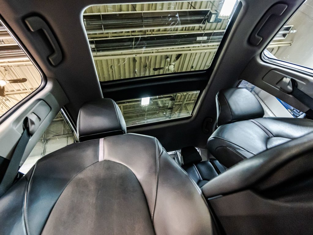 2018 Toyota Camry XSE in , Quebec - 18 - w1024h768px