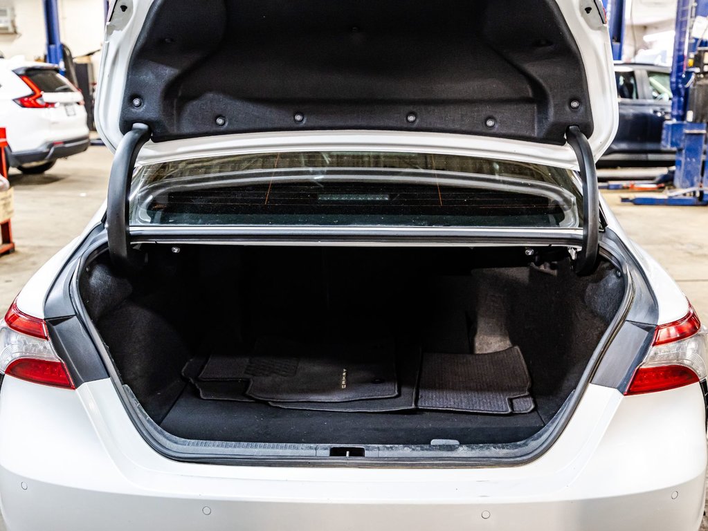 2018 Toyota Camry XSE in , Quebec - 15 - w1024h768px