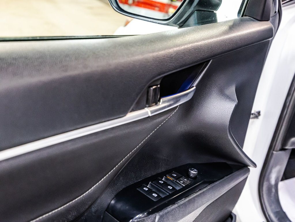 2018 Toyota Camry XSE in , Quebec - 11 - w1024h768px