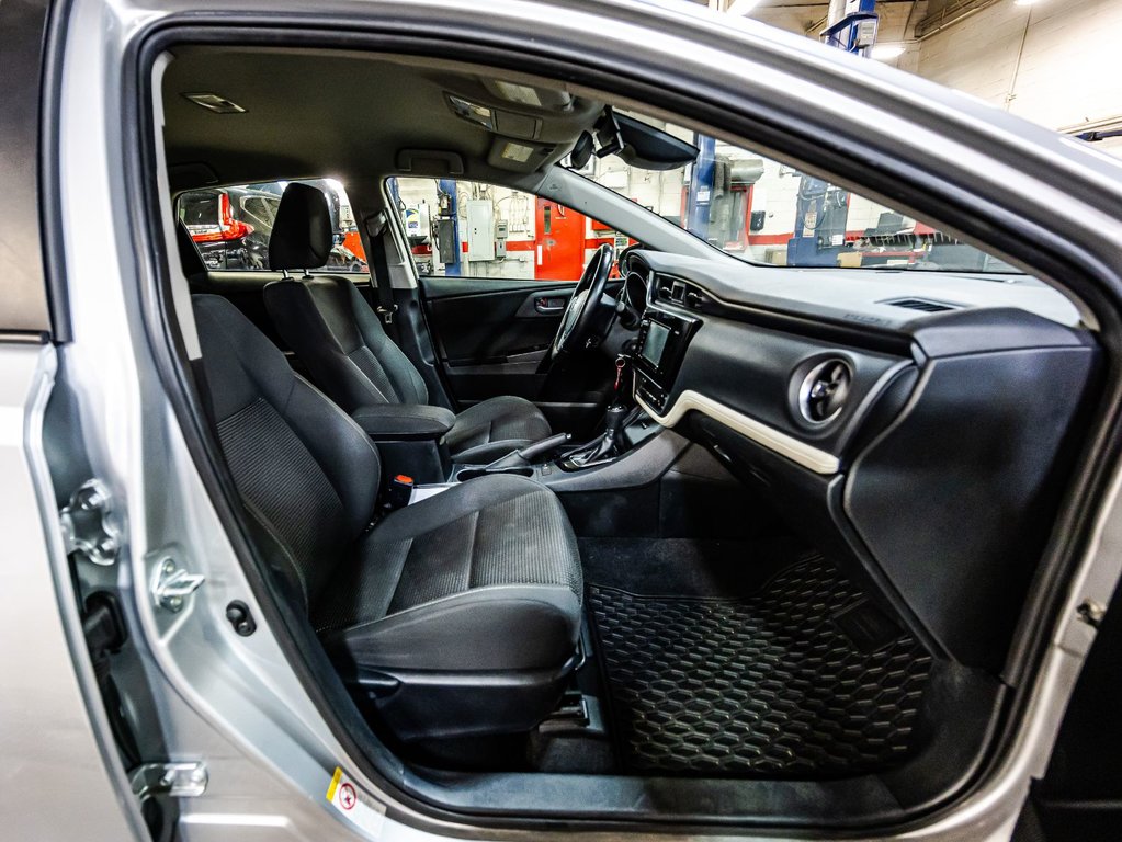 Toyota Corolla iM  2018 à Montréal, Québec - 17 - w1024h768px