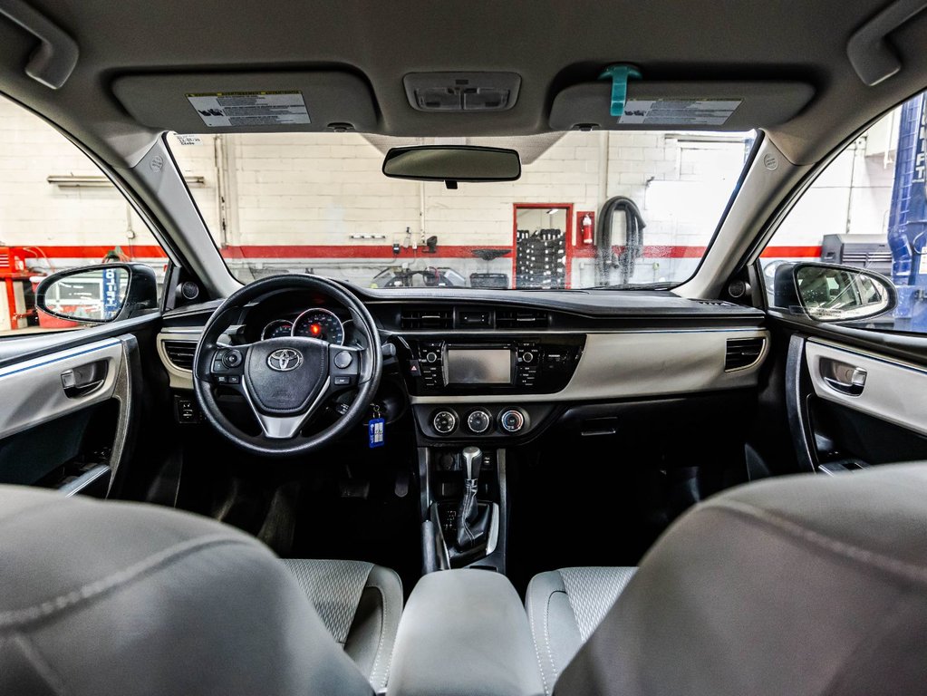 2016 Toyota Corolla LE in Montréal, Quebec - 14 - w1024h768px