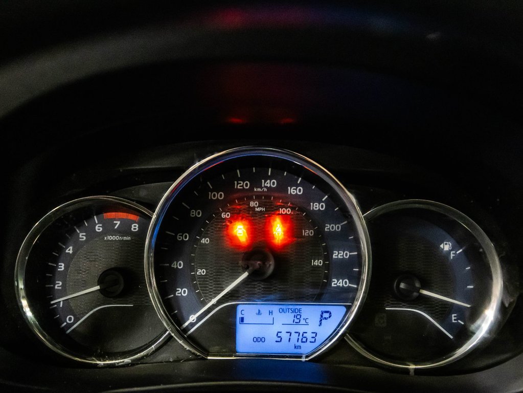 2016 Toyota Corolla LE in Montréal, Quebec - 22 - w1024h768px