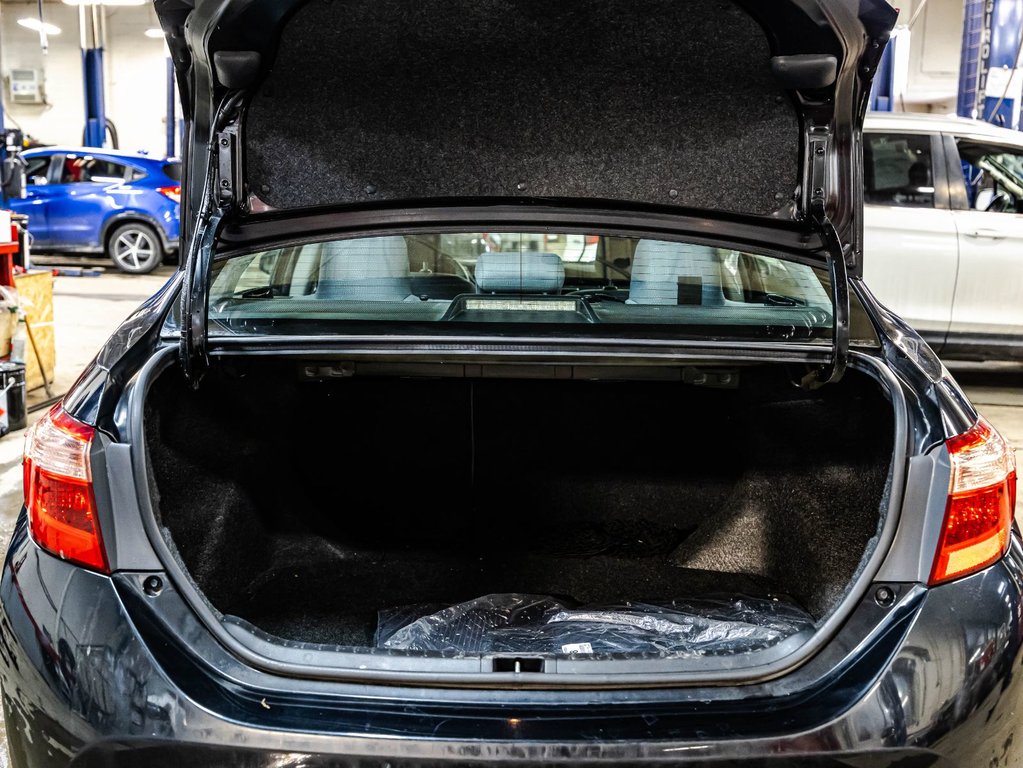 Toyota Corolla CE 2017 à Montréal, Québec - 15 - w1024h768px