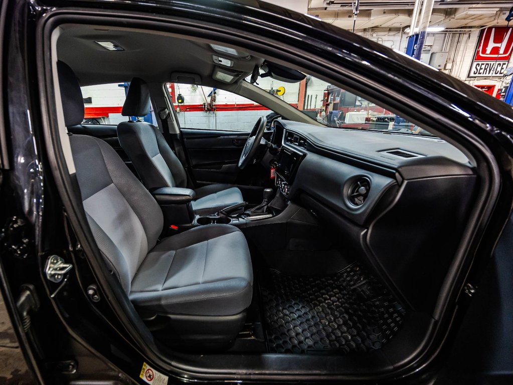 Toyota Corolla CE 2017 à Montréal, Québec - 17 - w1024h768px