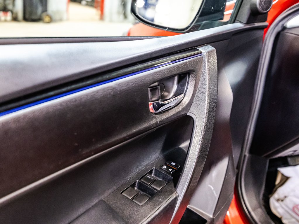 2018 Toyota Corolla SE in , Quebec - 11 - w1024h768px