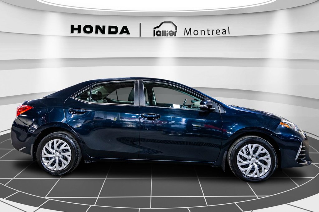2018 Toyota Corolla SE in , Quebec - 8 - w1024h768px