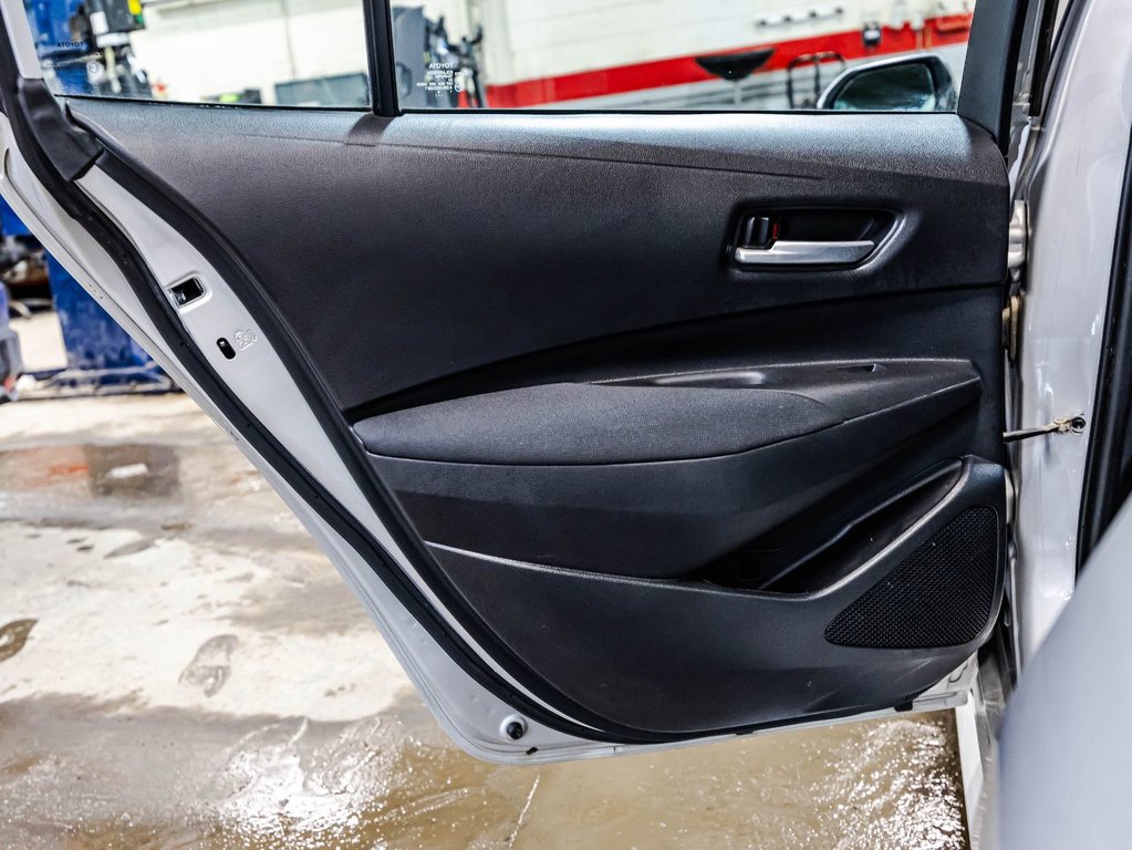 Toyota Corolla LE 2021 à Montréal, Québec - 12 - w1024h768px