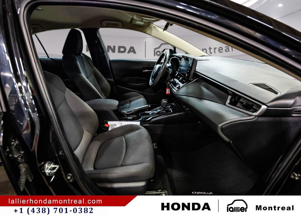 2021 Toyota Corolla LE in Montréal, Quebec - 18 - w1024h768px