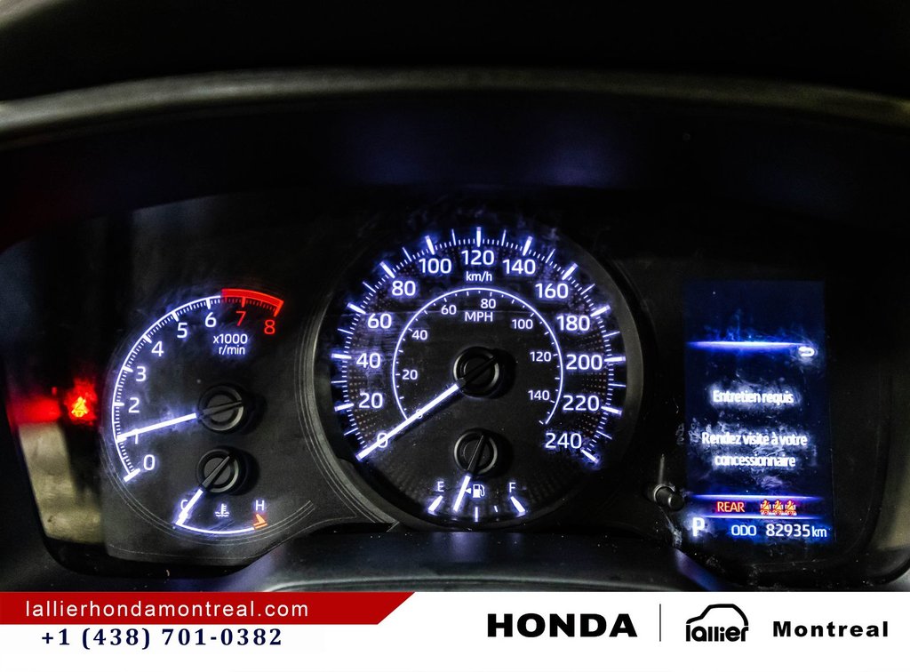 2021 Toyota Corolla LE in Montréal, Quebec - 23 - w1024h768px