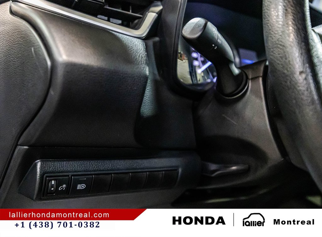 2021 Toyota Corolla L in Montréal, Quebec - 21 - w1024h768px