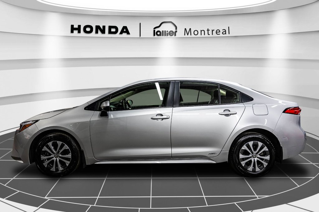 Toyota Corolla LE HYBRID 2024 à Montréal, Québec - 4 - w1024h768px
