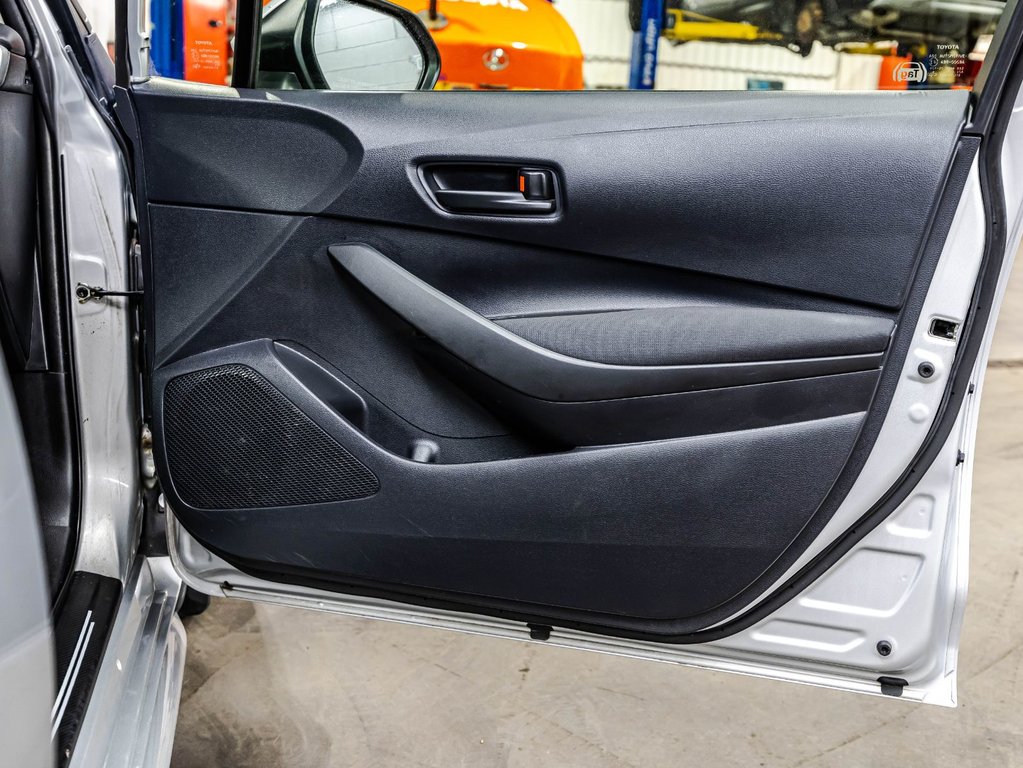 Toyota Corolla LE HYBRID 2024 à Montréal, Québec - 16 - w1024h768px