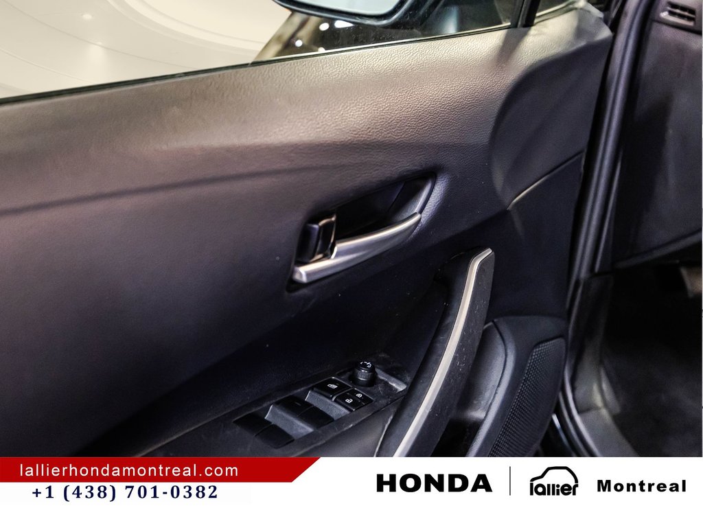 Toyota Corolla SE 2024 à Montréal, Québec - 11 - w1024h768px
