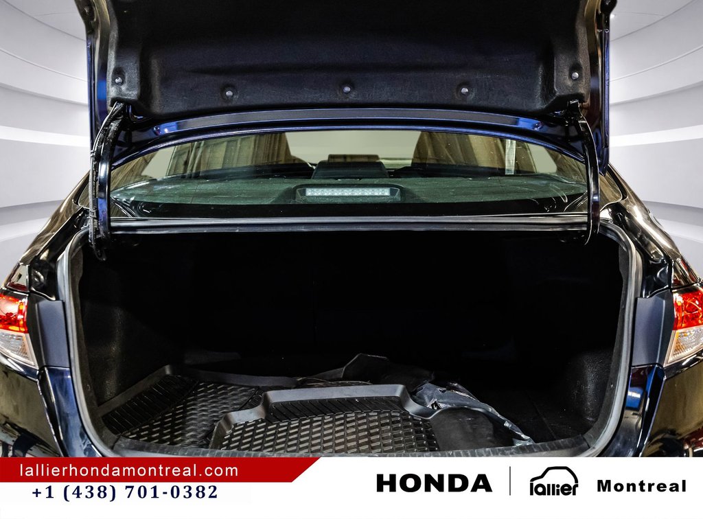 Toyota Corolla SE 2024 à Montréal, Québec - 15 - w1024h768px