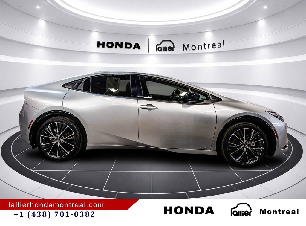 2024 Toyota Prius XLE in Montréal, Quebec - 8 - w1024h768px