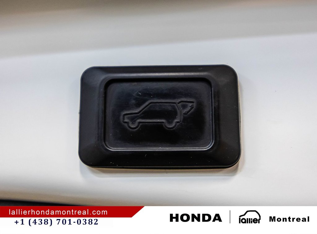 2021 Toyota RAV4 Prime XSE in Montréal, Quebec - 16 - w1024h768px