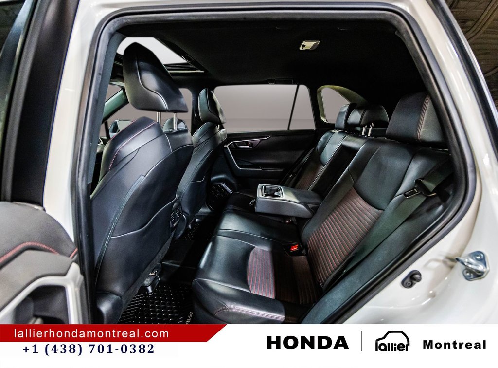 2021 Toyota RAV4 Prime XSE in Montréal, Quebec - 14 - w1024h768px