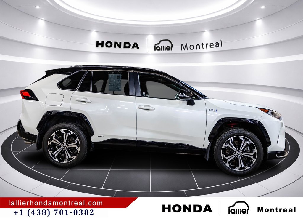 2021 Toyota RAV4 Prime XSE in Montréal, Quebec - 8 - w1024h768px