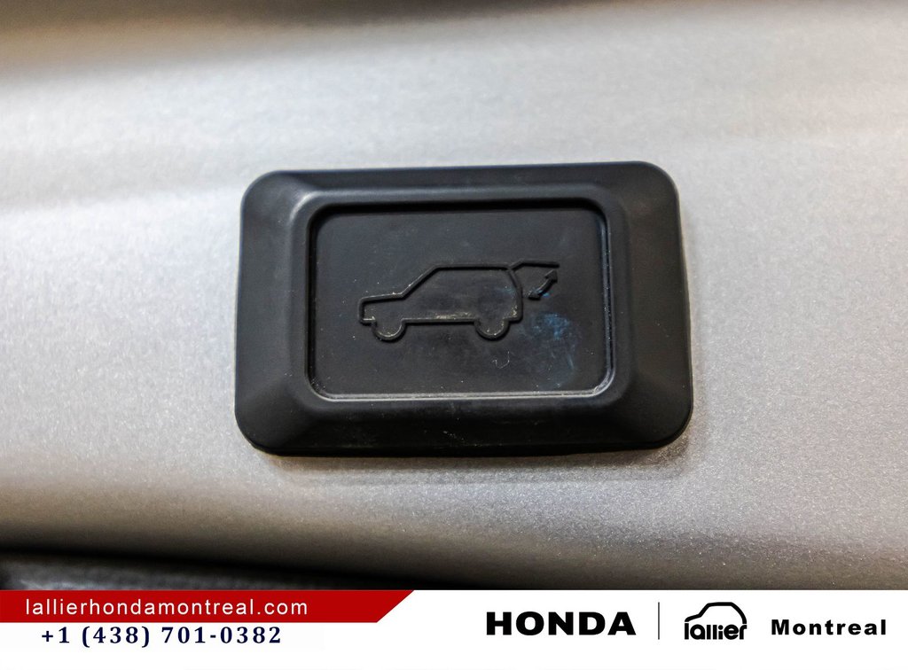 Toyota RAV4 Prime SE 2024 à Montréal, Québec - 15 - w1024h768px