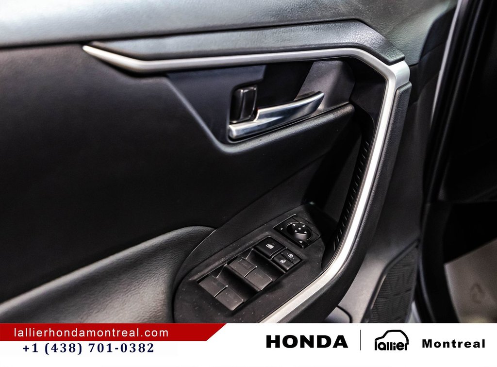 Toyota RAV4 Prime SE 2024 à Montréal, Québec - 11 - w1024h768px