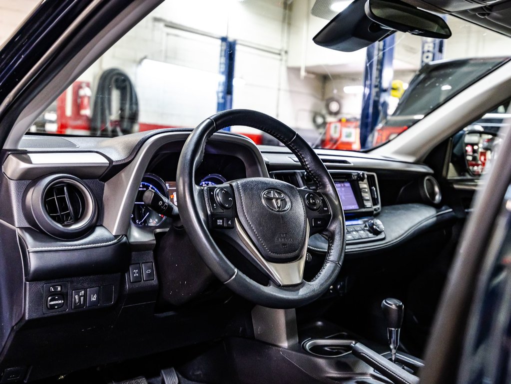 Toyota RAV4 XLE 2017 à Montréal, Québec - 21 - w1024h768px
