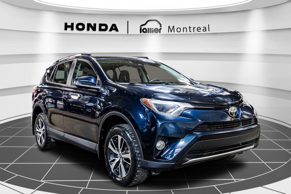 Toyota RAV4 XLE 2017 à Montréal, Québec - 9 - w1024h768px