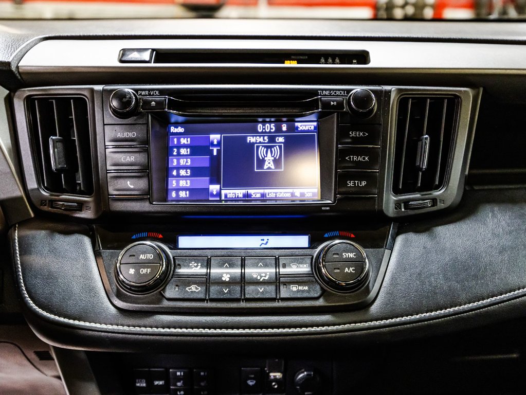 Toyota RAV4 XLE 2017 à Montréal, Québec - 25 - w1024h768px