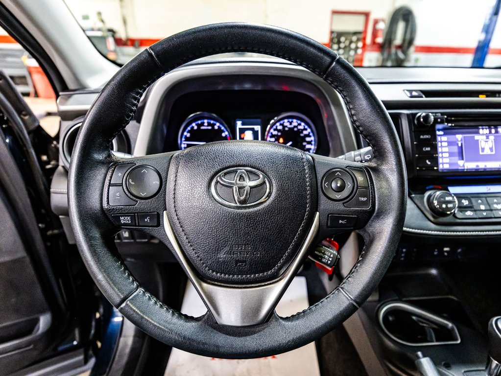 Toyota RAV4 XLE 2017 à Montréal, Québec - 23 - w1024h768px
