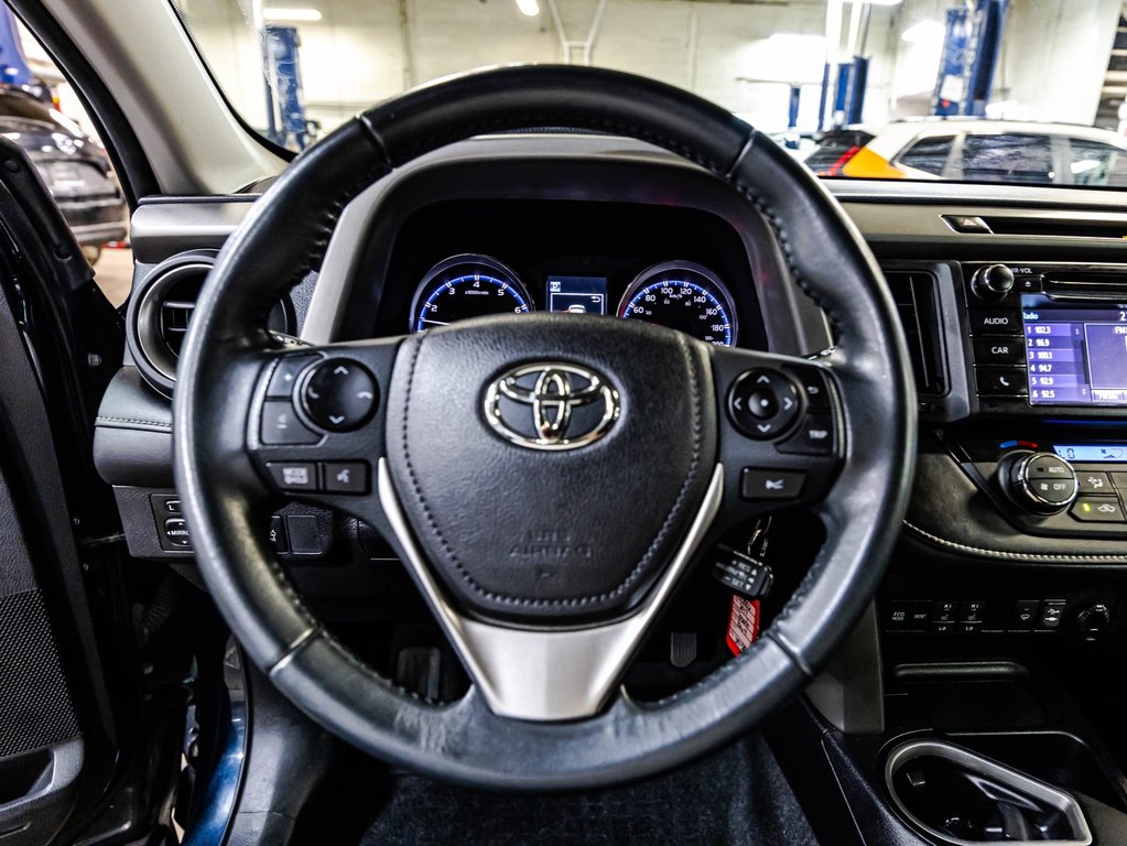 Toyota RAV4 XLE 2017 à , Québec - 23 - w1024h768px