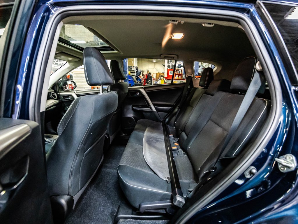 Toyota RAV4 XLE 2017 à , Québec - 13 - w1024h768px