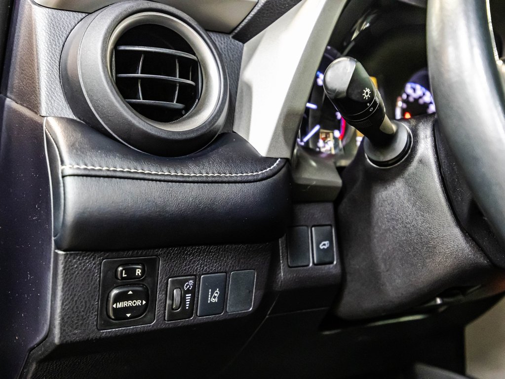 Toyota RAV4 XLE 2017 à , Québec - 22 - w1024h768px