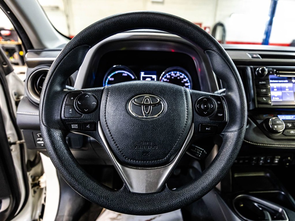 Toyota RAV4 HYBRID LE+ 2018 à Montréal, Québec - 21 - w1024h768px