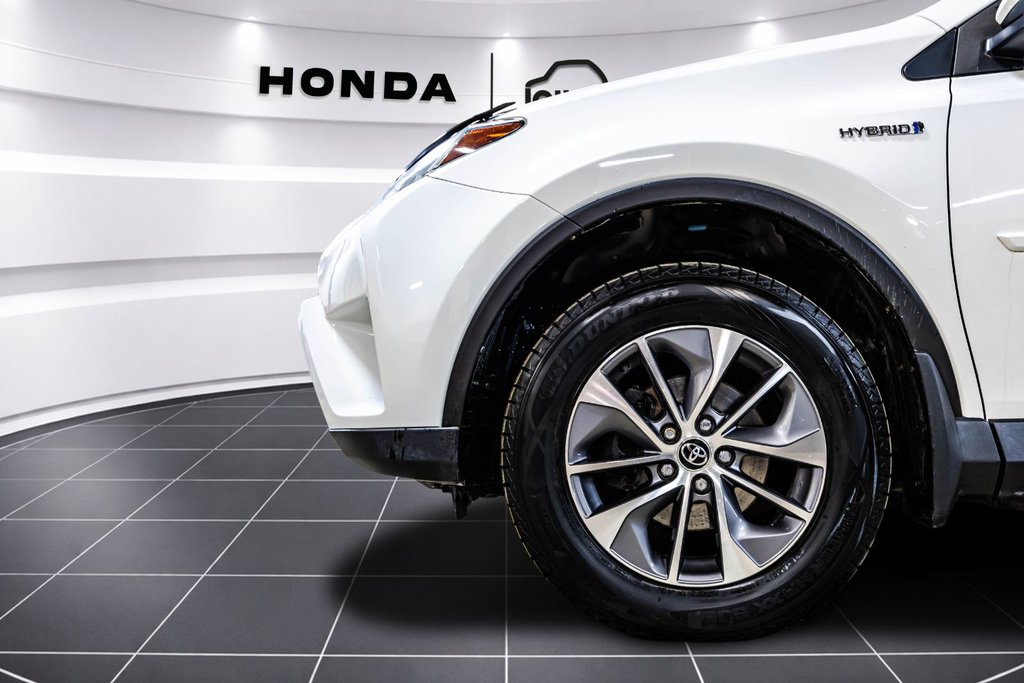 Toyota RAV4 HYBRID LE+ 2018 à Montréal, Québec - 10 - w1024h768px