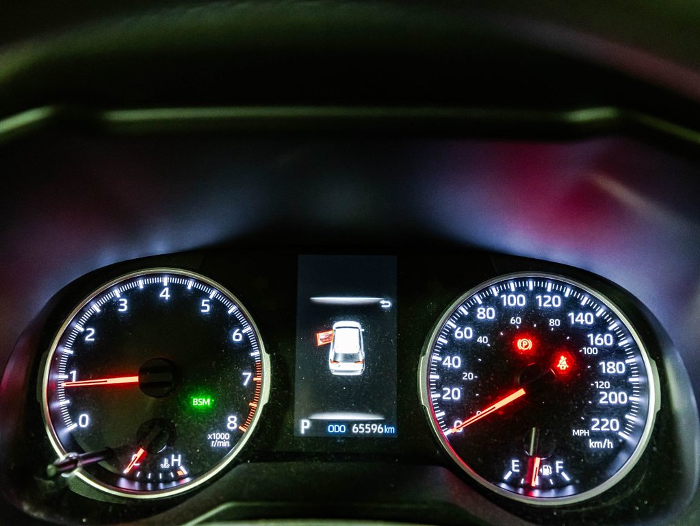 2020 Toyota RAV4 LE in Montréal, Quebec - 22 - w1024h768px