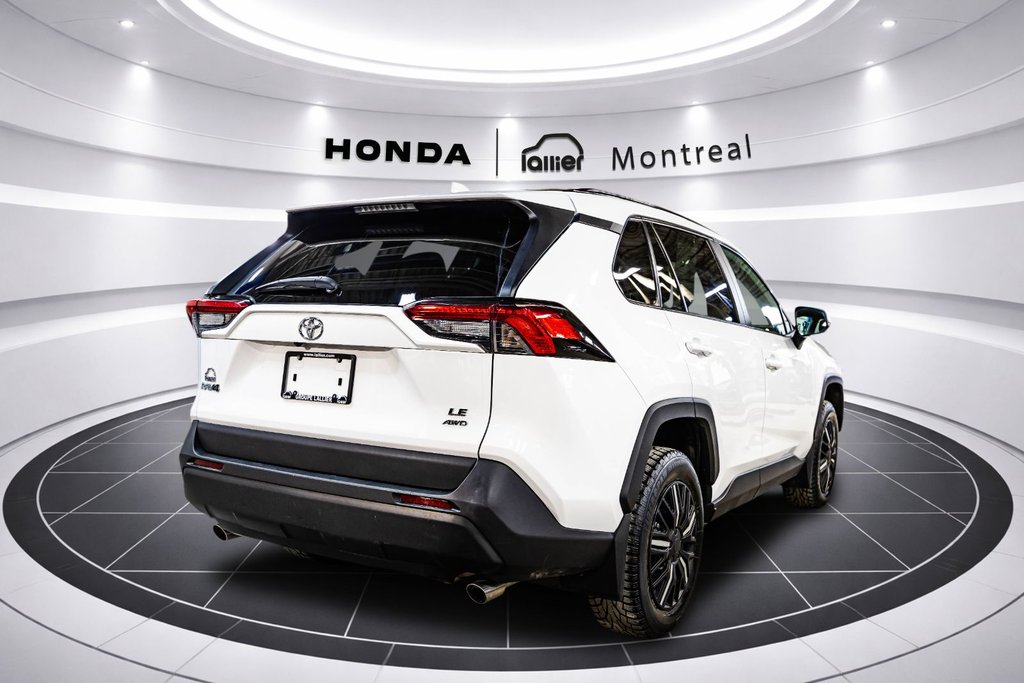 2020 Toyota RAV4 LE in Montréal, Quebec - 7 - w1024h768px