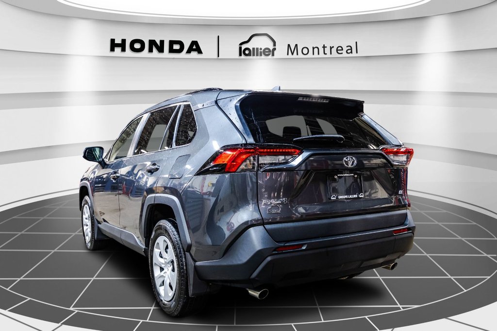 2021 Toyota RAV4 LE in Montréal, Quebec - 5 - w1024h768px