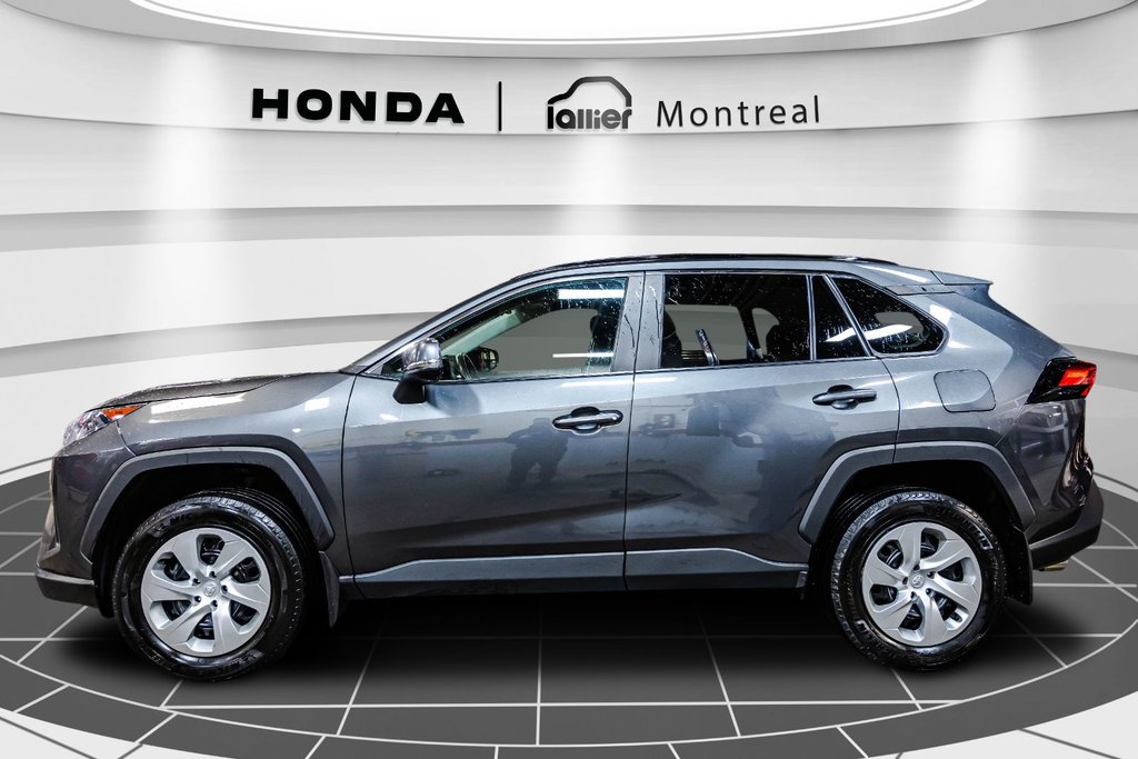 2021 Toyota RAV4 LE in Montréal, Quebec - 4 - w1024h768px