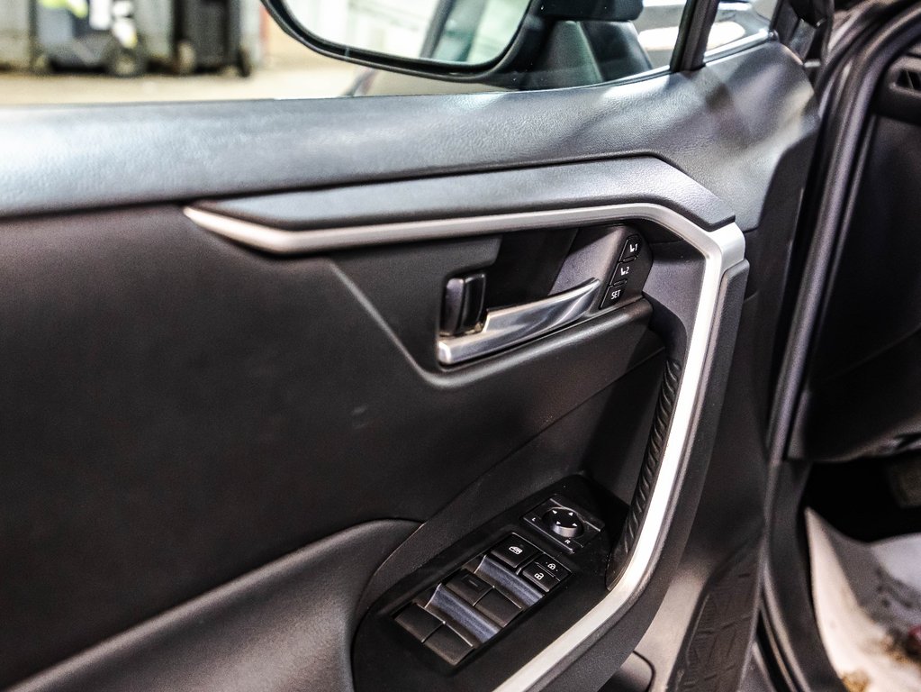 2021 Toyota RAV4 XLE in , Quebec - 11 - w1024h768px
