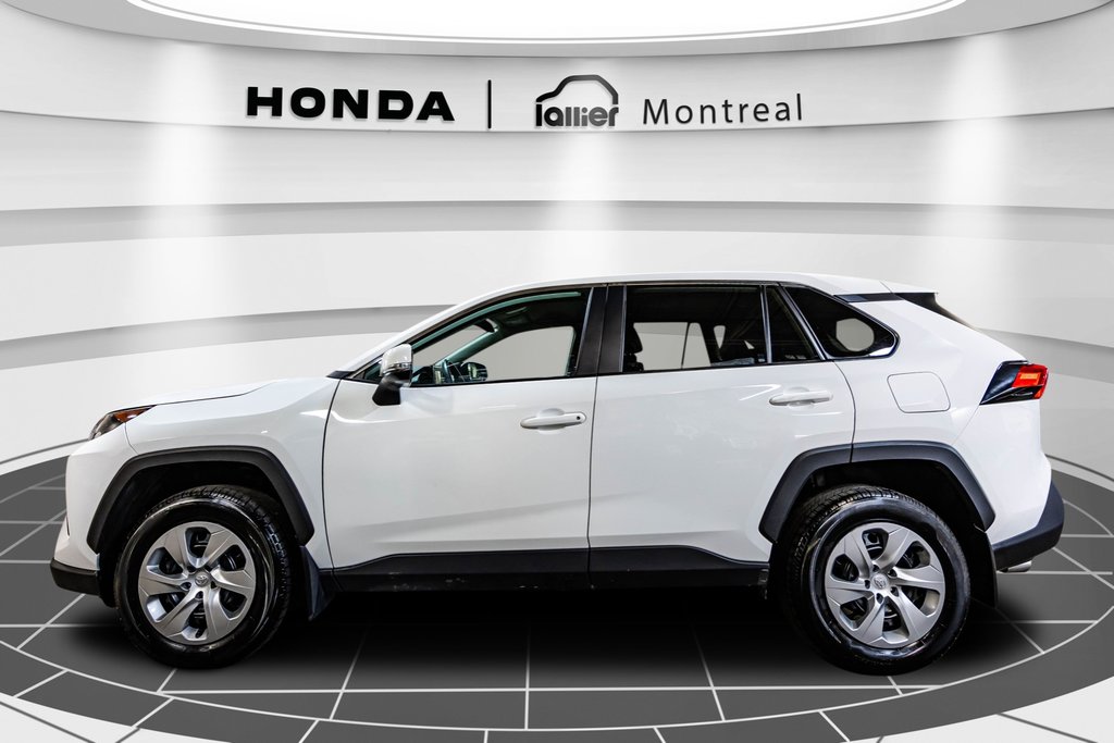 2022  RAV4 LE in Montréal, Quebec - 4 - w1024h768px