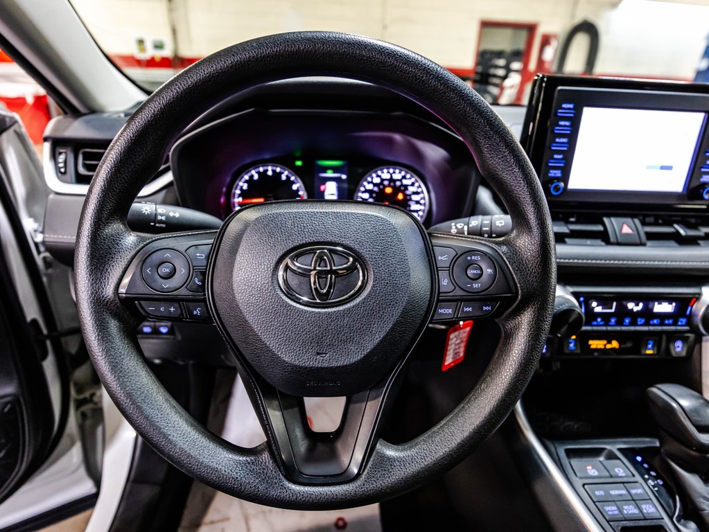 2022  RAV4 LE in Montréal, Quebec - 21 - w1024h768px