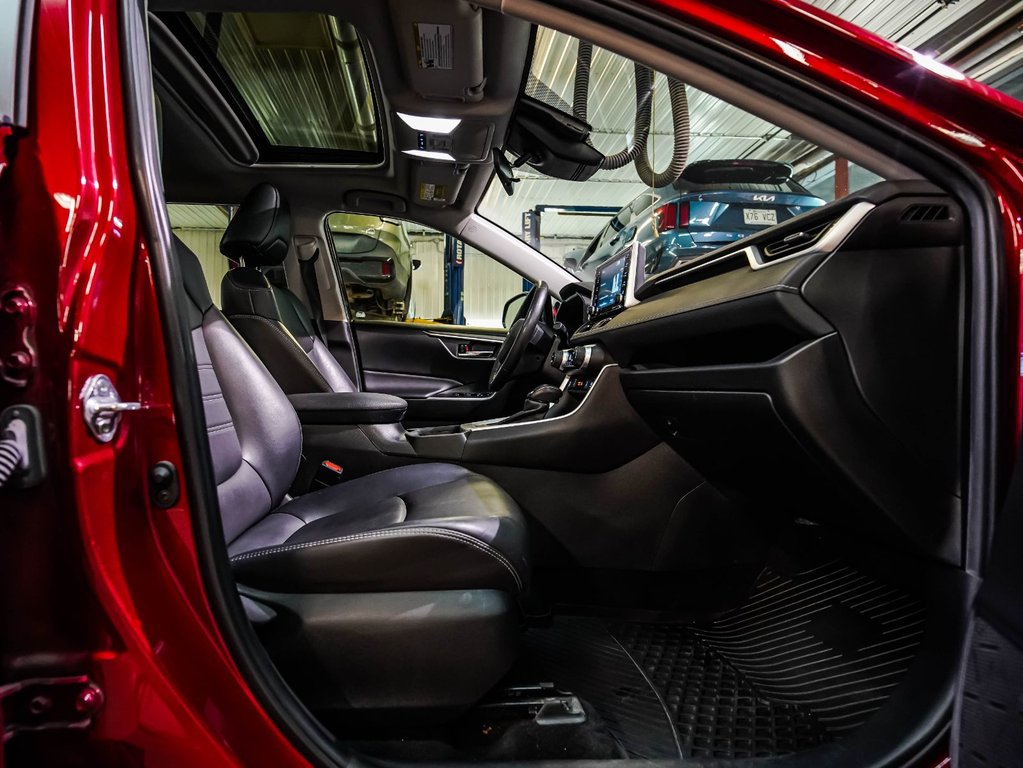 Toyota RAV4 XLE PREMIUM 2022 à , Québec - 17 - w1024h768px