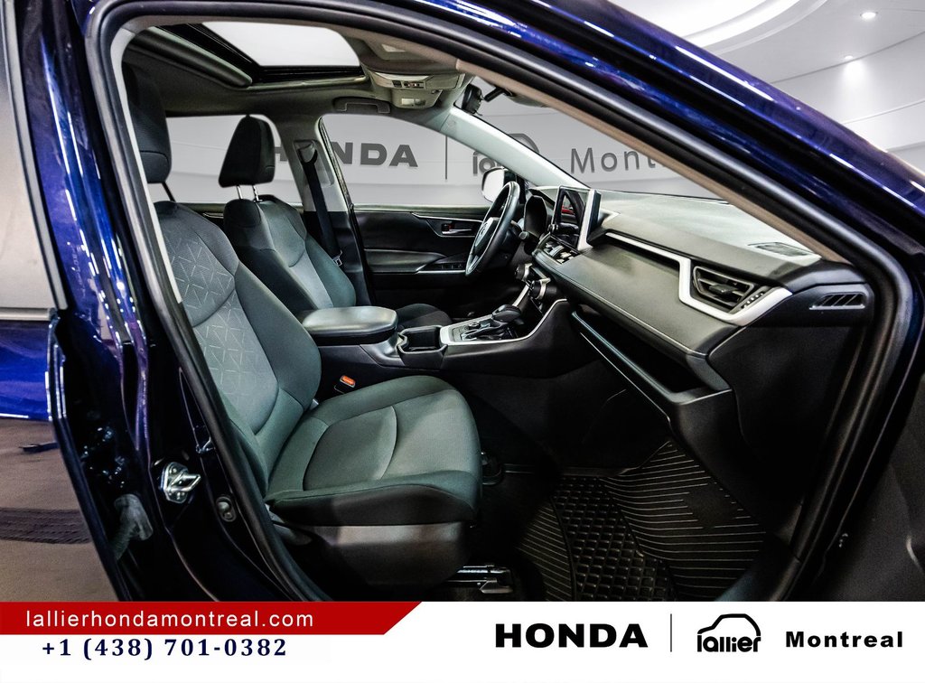 2024 Toyota RAV4 Hybrid XLE in Montréal, Quebec - 18 - w1024h768px