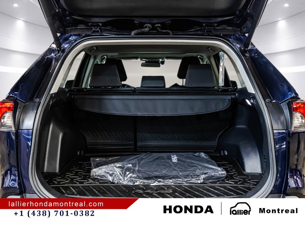 2024 Toyota RAV4 Hybrid XLE in Montréal, Quebec - 16 - w1024h768px