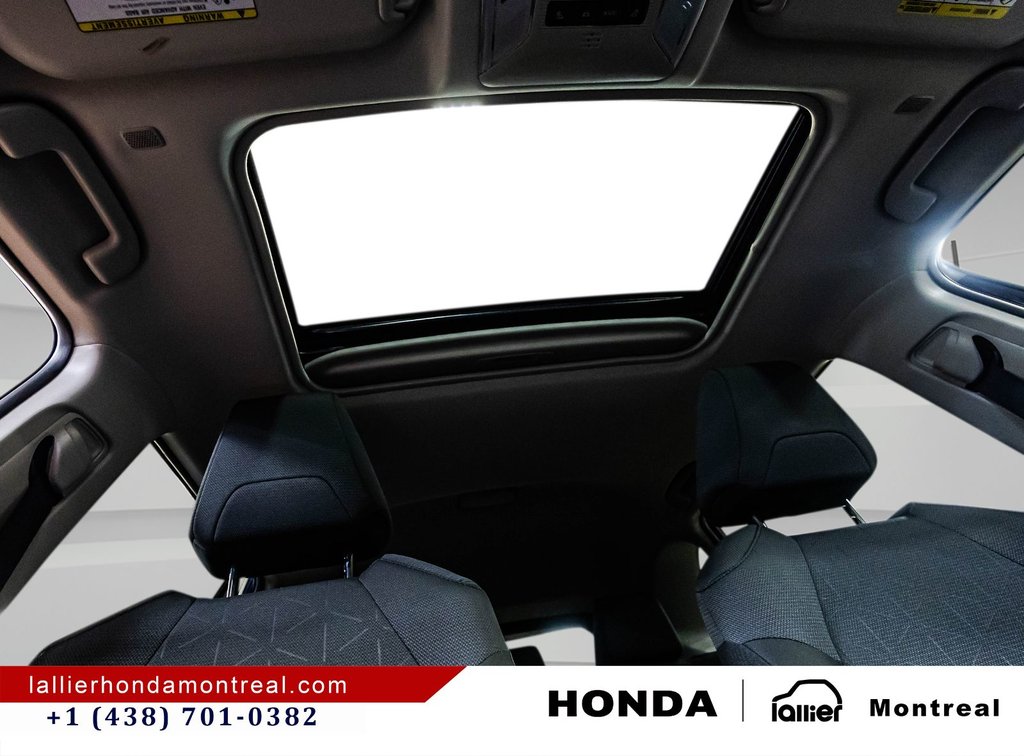 2024 Toyota RAV4 Hybrid XLE in Montréal, Quebec - 19 - w1024h768px